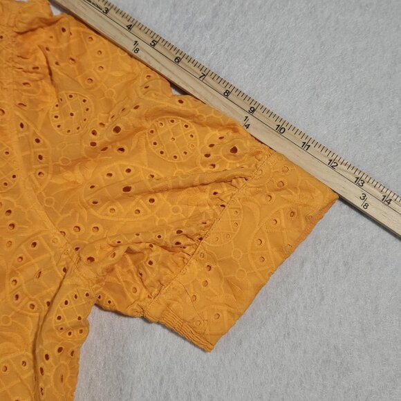 Chico’s Eyelet Pineapple Button Down Top Size 4, US size 20 - Picture 10 of 13